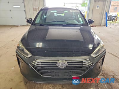 Piąte zdjęcie samochodu w środku: 2018 HYUNDAI IONIQ LIMITED VIN:KMHC85LCXJU059846 - miniatura