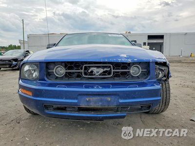 Piąte zdjęcie samochodu w środku: 2006 FORD MUSTANG VIN:1ZVFT80N365201959 - miniatura