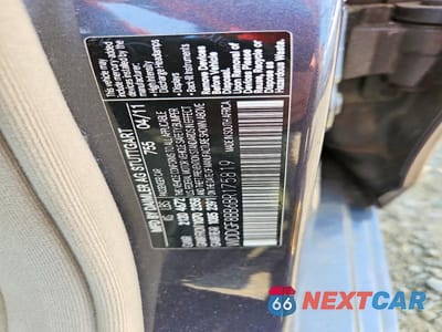 Zdjęcie 12 z 12 samochodu: 2011 MERCEDES-BENZ C 300 4MATIC VIN:WDDGF8BB6BR175819 - miniatura