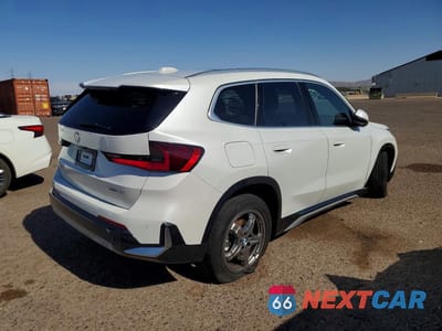 Trzecie zdjęcie samochodu z tyłu: 2026 BMW X1 XDRIVE28I VIN:WBX73EF07T5459563 - miniatura