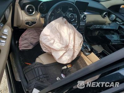 Zdjęcie 8 z 13 samochodu: 2015 MERCEDES-BENZ C 300 4MATIC VIN:55SWF4KB1FU006185 - miniatura