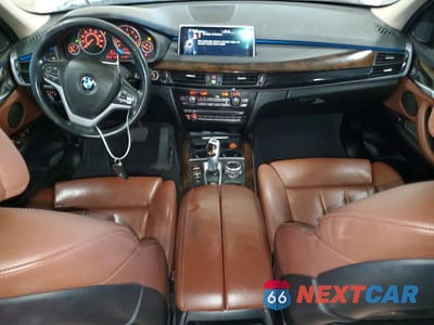 Zdjęcie 8 z 12 samochodu: 2015 BMW X5 XDRIVE50I VIN:5UXKR6C57F0J77046 - miniatura