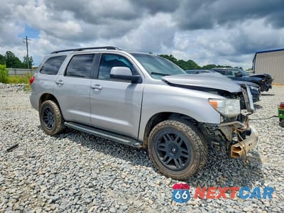 Czwarte zdjęcie samochodu z boku: 2017 TOYOTA SEQUOIA SR5 VIN:5TDBY5G18HS155496 - miniatura