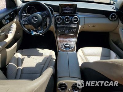 Zdjęcie 8 z 12 samochodu: 2017 MERCEDES-BENZ C 300 4MATIC VIN:55SWF4KB3HU226429 - miniatura