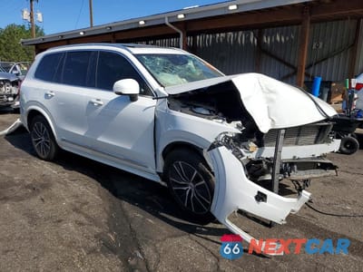 Czwarte zdjęcie samochodu z boku: 2022 VOLVO XC90 T8 RECHARGE INSCRIPTION EXPRES VIN:YV4BR0CZ4N1814644 - miniatura