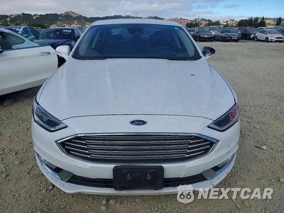 Piąte zdjęcie samochodu w środku: 2017 FORD FUSION SE HYBRID VIN:3FA6P0LU1HR408898 - miniatura