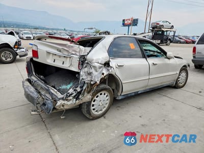 Trzecie zdjęcie samochodu z tyłu: 1996 HONDA ACCORD EX VIN:1HGCD5662TA191446 - miniatura