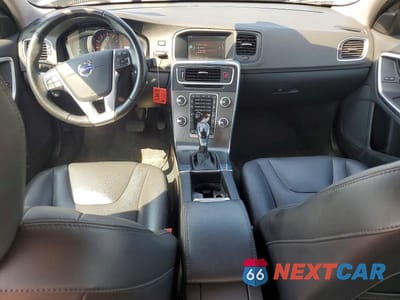 Zdjęcie 8 z 12 samochodu: 2016 VOLVO S60 PREMIER VIN:YV126MFK4G2411806 - miniatura
