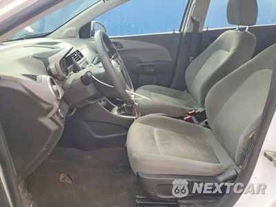 Zdjęcie 7 z 13 samochodu: 2015 CHEVROLET SONIC LS VIN:1G1JB6SH2F4218603 - miniatura