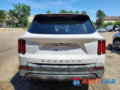 Zdjęcie 6 z 12 samochodu: 2022 KIA SORENTO LX VIN:5XYRG4LC3NG110526 - miniatura