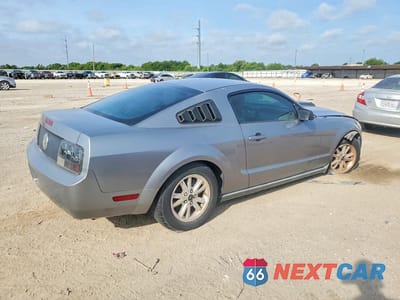 Trzecie zdjęcie samochodu z tyłu: 2007 FORD MUSTANG VIN:1ZVFT80N275305280 - miniatura