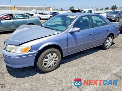 2000 TOYOTA CAMRY LE JT2BG22K5Y0460029 - główne zdjęcie licytacji z USA - miniatura