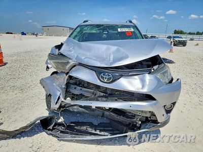 Piąte zdjęcie samochodu w środku: 2017 TOYOTA RAV4 XLE VIN:2T3WFREV2HW363974 - miniatura