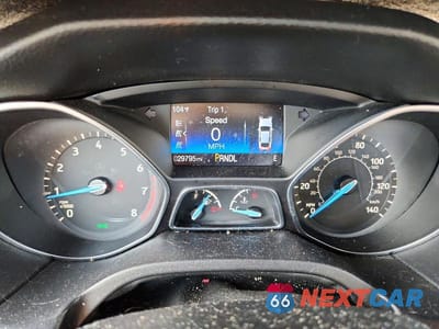 Zdjęcie 9 z 12 samochodu: 2016 FORD FOCUS SE VIN:1FADP3F2XGL341038 - miniatura