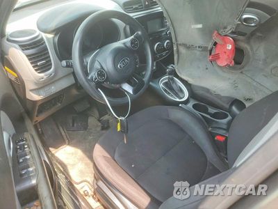 Zdjęcie 8 z 13 samochodu: 2016 KIA SOUL BASE VIN:KNDJN2A22G7384155 - miniatura