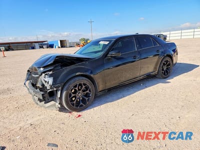 2019 CHRYSLER 300 TOURING 2C3CCAAGXKH738767 - główne zdjęcie licytacji z USA - miniatura