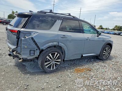 Trzecie zdjęcie samochodu z tyłu: 2025 NISSAN PATHFINDER PLATINUM VIN:5N1DR3DK0SC313292 - miniatura
