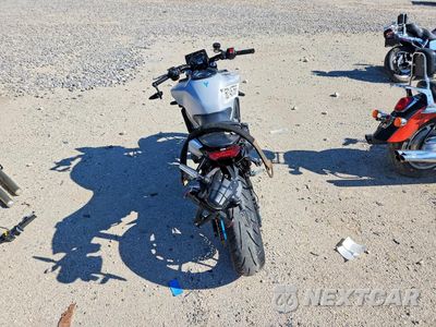 Czwarte zdjęcie samochodu z boku: 2025 YAMAHA MT09 VIN:JYARN94E2SA003638 - miniatura