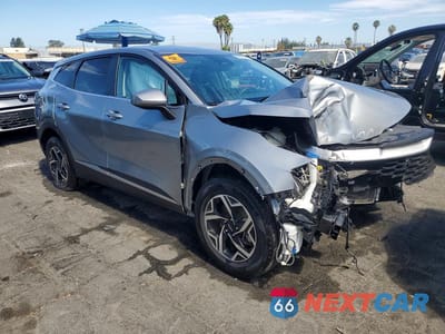 Czwarte zdjęcie samochodu z boku: 2023 KIA SPORTAGE LX VIN:KNDPU3AF7P7142662 - miniatura