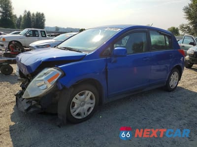 2010 NISSAN VERSA 1.8 S 3N1BC1CP3AL374026 - główne zdjęcie licytacji z USA - miniatura