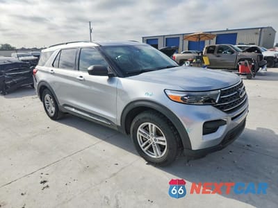 Czwarte zdjęcie samochodu z boku: 2020 FORD EXPLORER XLT VIN:1FMSK7DH7LGC30847 - miniatura