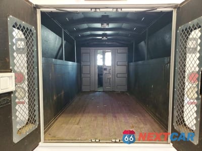 Zdjęcie 11 z 14 samochodu: 2017 CHEVROLET EXPRESS G3500 VIN:1GB0GRFG9H1103013 - miniatura