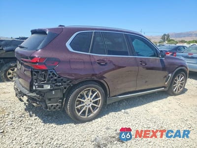 Trzecie zdjęcie samochodu z tyłu: 2025 BMW X5 XDRIVE50E VIN:5UX43EU00S9W94251 - miniatura