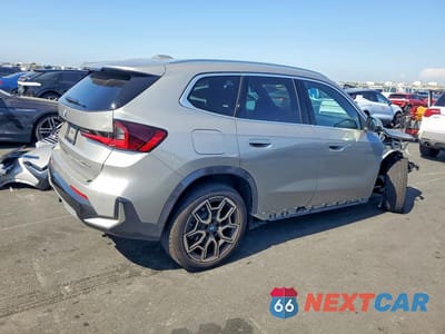 Trzecie zdjęcie samochodu z tyłu: 2026 BMW X1 XDRIVE28I VIN:WBX73EF08T5497044 - miniatura