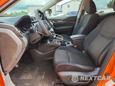 Zdjęcie 7 z 13 samochodu: 2018 NISSAN ROGUE SV VIN:5N1AT2MV8JC820500 - miniatura