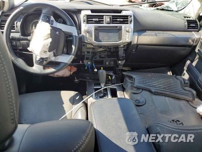 Zdjęcie 8 z 13 samochodu: 2018 TOYOTA 4RUNNER SR5 PREMIUM VIN:JTEBU5JR3J5574521 - miniatura