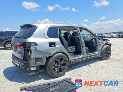 Trzecie zdjęcie samochodu z tyłu: 2024 BMW X7 XDRIVE40I VIN:5UX23EM03R9V72744 - miniatura