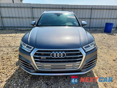 Piąte zdjęcie samochodu w środku: 2018 AUDI SQ5 PREMIUM PLUS VIN:WA1A4AFY5J2123708 - miniatura