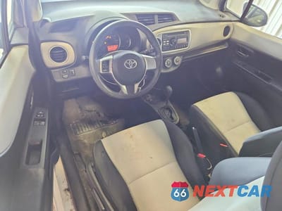 Zdjęcie 8 z 12 samochodu: 2014 TOYOTA YARIS 3-DOOR LE VIN:JTDJTUD30ED594662 - miniatura