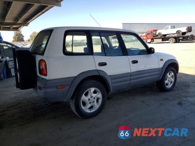 Trzecie zdjęcie samochodu z tyłu: 1997 TOYOTA RAV4 BASE VIN:JT3HP10V5V0118265 - miniatura
