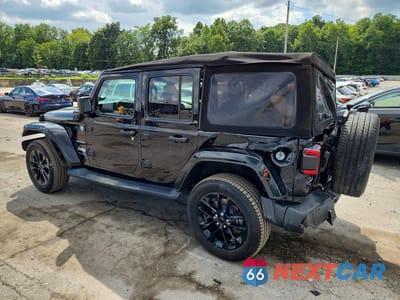 Drugie zdjęcie samochodu z przodu: 2022 JEEP WRANGLER UNLIMITED SAHARA 4XE VIN:1C4JJXP6XNW106660 - miniatura