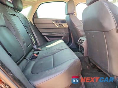 Zdjęcie 10 z 12 samochodu: 2016 JAGUAR XF PREMIUM VIN:SAJBJ4BV4GCY17861 - miniatura
