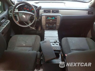 Zdjęcie 8 z 13 samochodu: 2014 CHEVROLET TAHOE POLICE VIN:1GNLC2E00ER224792 - miniatura