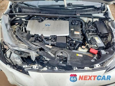 Zdjęcie 11 z 12 samochodu: 2019 TOYOTA PRIUS XLE AWD-E VIN:JTDL9RFU8K3012478 - miniatura