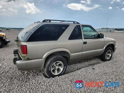 Trzecie zdjęcie samochodu z tyłu: 2004 CHEVROLET BLAZER VIN:1GNCS18X84K110987 - miniatura