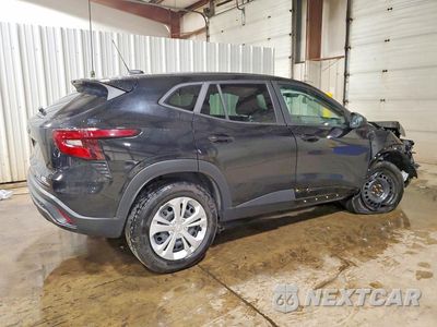 Trzecie zdjęcie samochodu z tyłu: 2024 CHEVROLET TRAX LS VIN:KL77LFE22RC033531 - miniatura