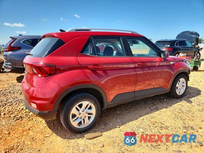 Trzecie zdjęcie samochodu z tyłu: 2020 HYUNDAI VENUE SEL VIN:KMHRC8A34LU024932 - miniatura