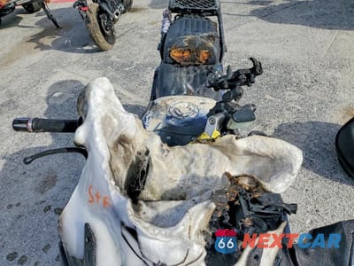 Piąte zdjęcie samochodu w środku: 2013 KAWASAKI ZG1400 C VIN:JKBZGNC18DA021897 - miniatura