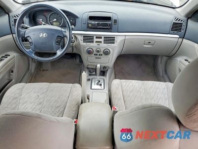Zdjęcie 8 z 12 samochodu: 2006 HYUNDAI SONATA GL VIN:5NPET46C06H103775 - miniatura