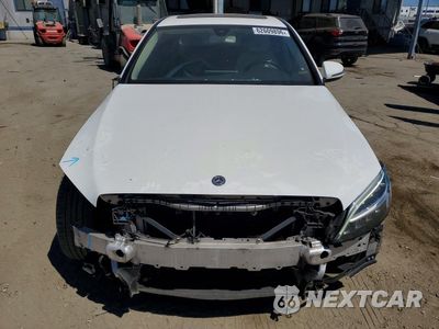 Piąte zdjęcie samochodu w środku: 2019 MERCEDES-BENZ C 300 VIN:55SWF8DBXKU284081 - miniatura