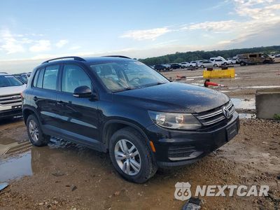 Czwarte zdjęcie samochodu z boku: 2017 VOLKSWAGEN TIGUAN S VIN:WVGBV7AX8HK025545 - miniatura