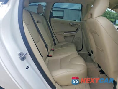 Zdjęcie 10 z 12 samochodu: 2016 VOLVO XC60 T5 PLATINUM VIN:YV4612RM7G2826414 - miniatura