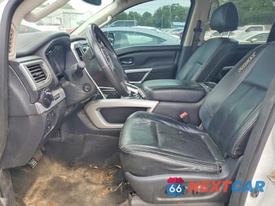 Zdjęcie 7 z 12 samochodu: 2018 NISSAN TITAN PRO-4X VIN:1N6AA1E51JN525467 - miniatura