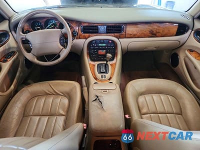 Zdjęcie 8 z 12 samochodu: 2003 JAGUAR XJ8 VIN:SAJDA14C33LF52639 - miniatura