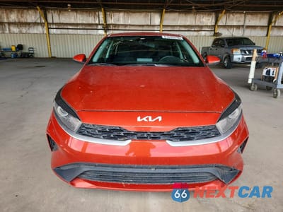 Piąte zdjęcie samochodu w środku: 2024 KIA FORTE LXS VIN:3KPF24AD7RE708263 - miniatura