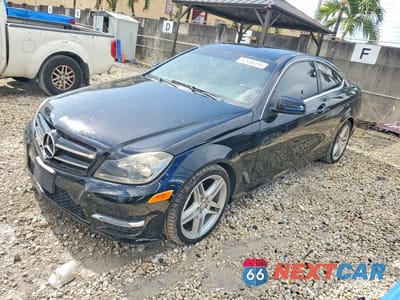 2013 MERCEDES-BENZ C 250 WDDGJ4HB7DG031810 - główne zdjęcie licytacji z USA - miniatura